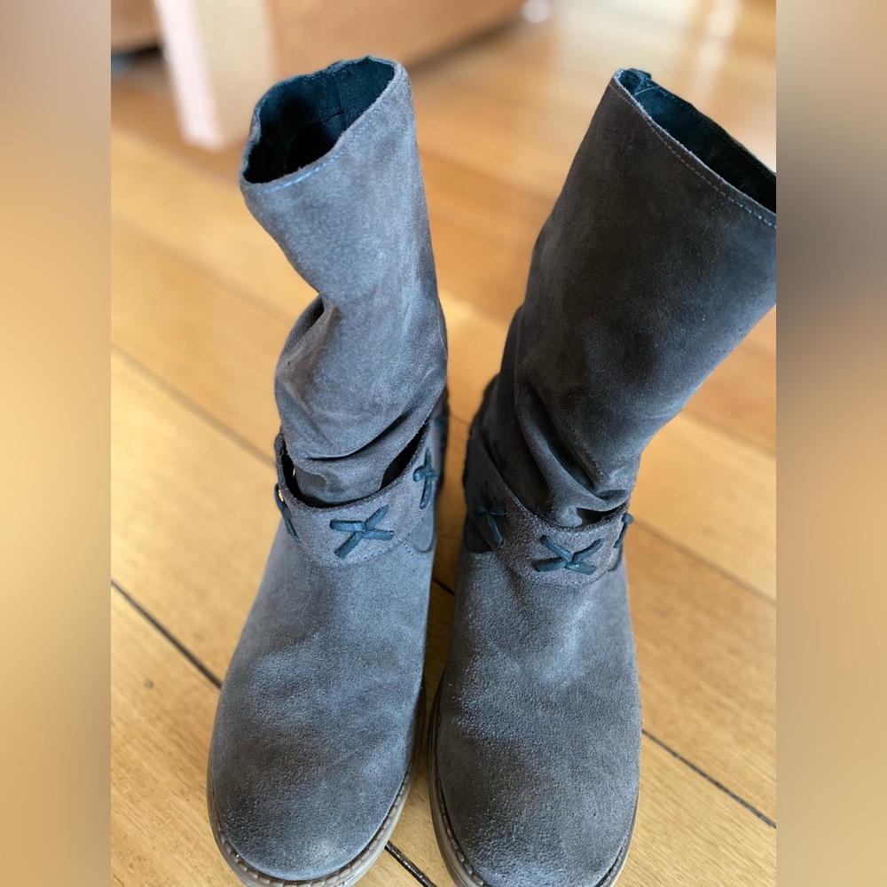 Coolway Angus Women's Pull-On Boots Suede Western Modern Winter US 7 Euro 38